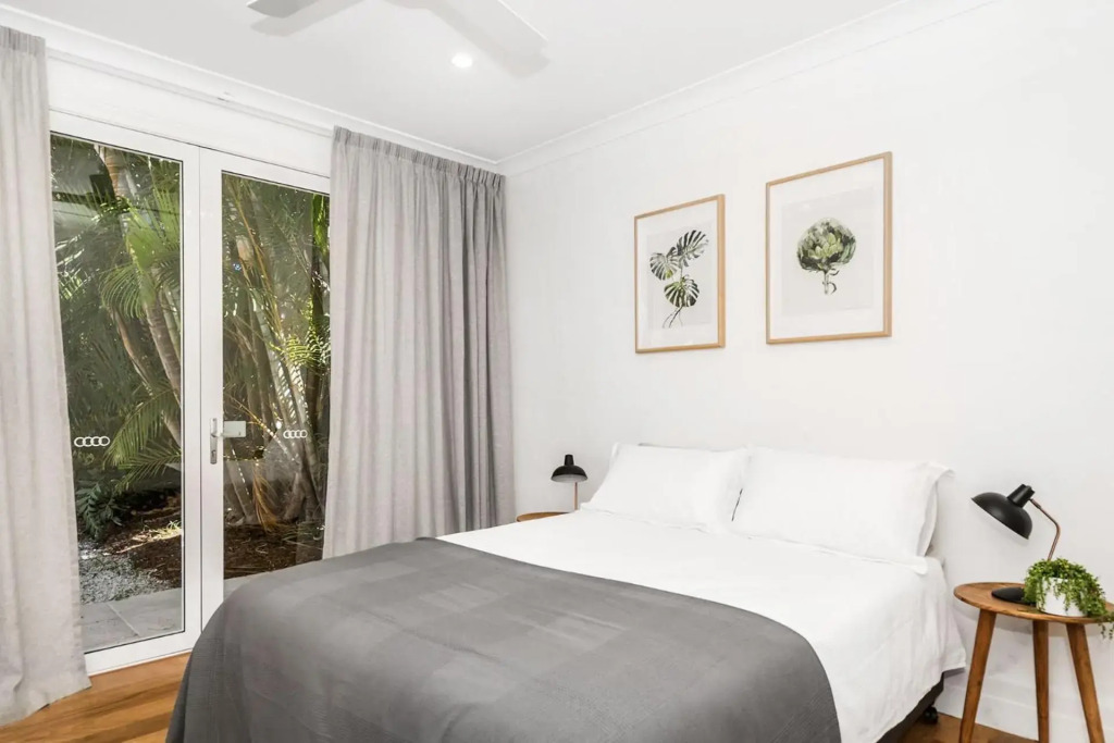Cape Cottage - 5 bed charming cottage close to everything