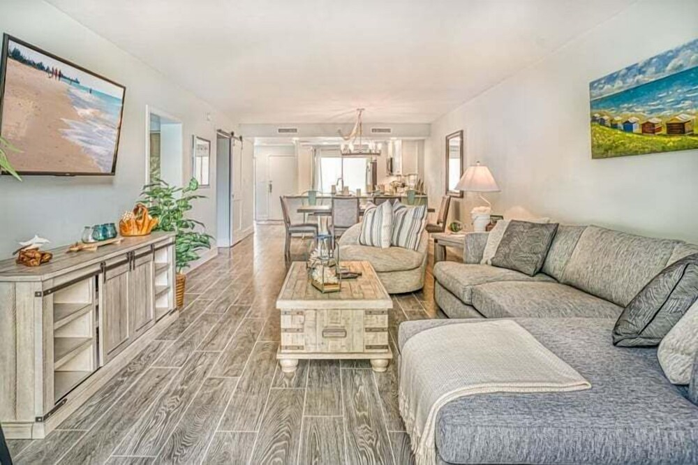 Lighthouse Point 222 3 Bedroom Condo