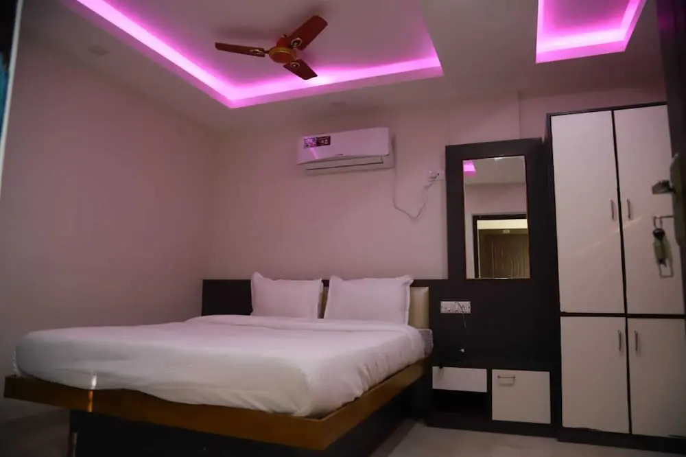 Hotel Echo Palace