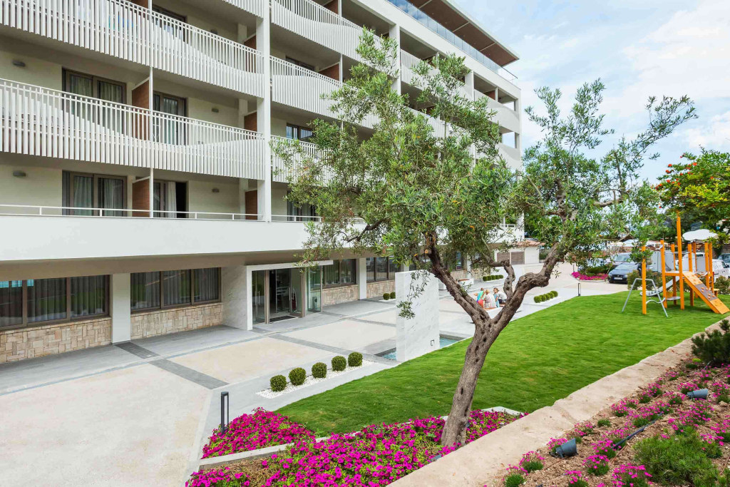 Ammon Zeus Luxury Beach Hotel