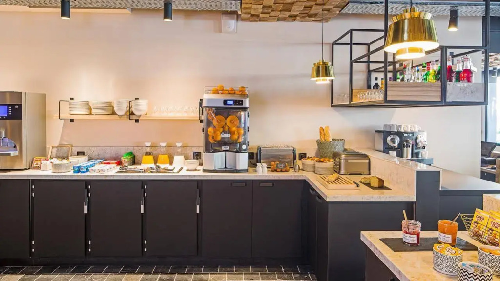ibis Styles Laval Centre Gare