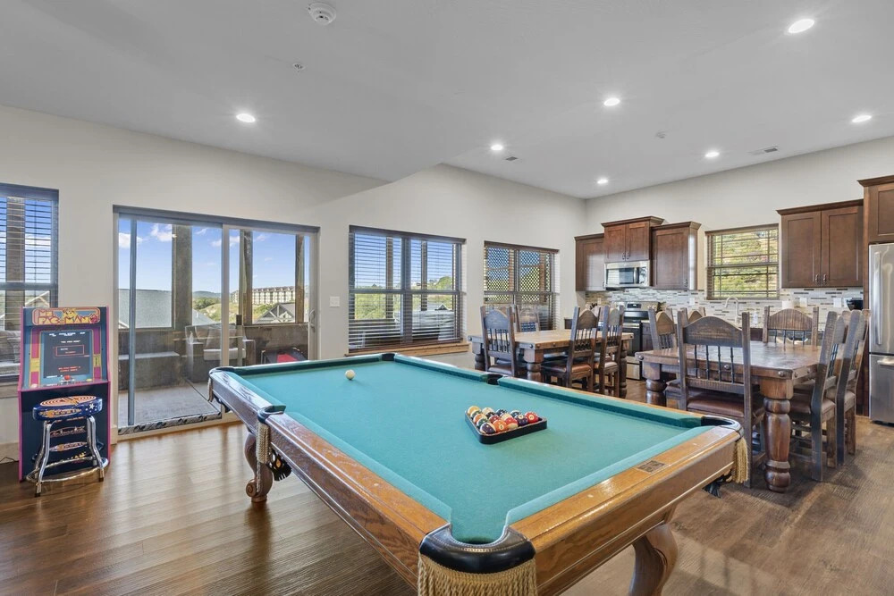Lakefront Haven 9 Bedroom Home by RedAwning