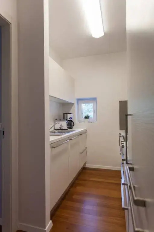 Apartment Happiness Split