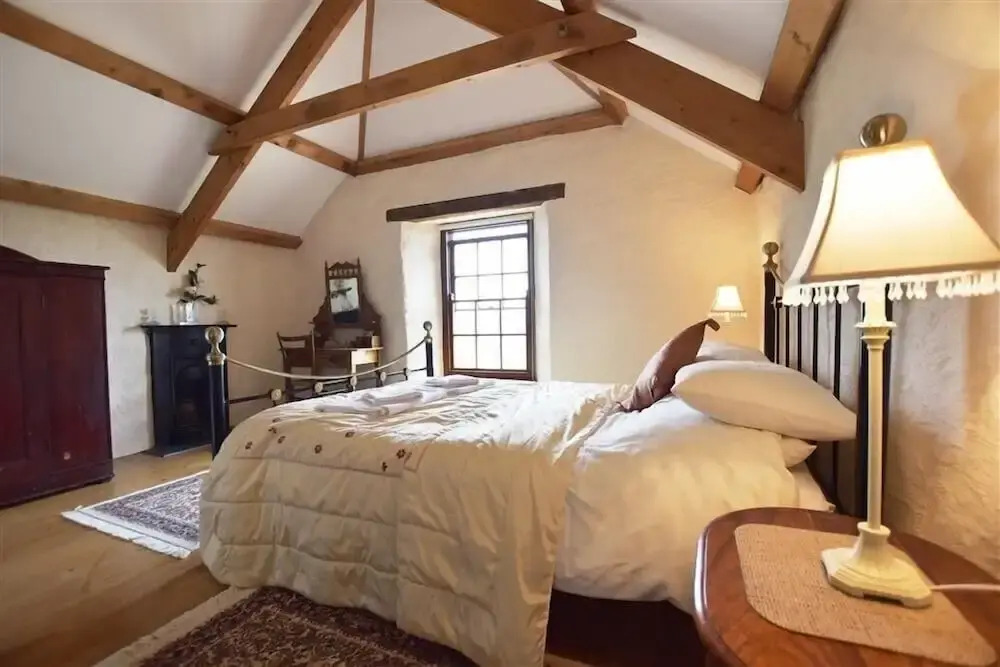 Panteurig Farmhouse