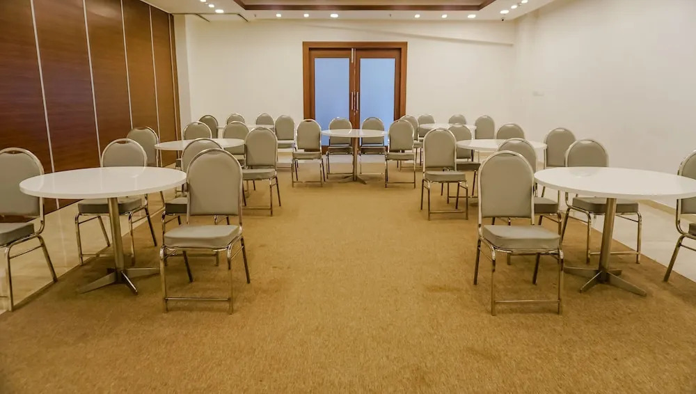 The Altruist Navi Mumbai Hotel