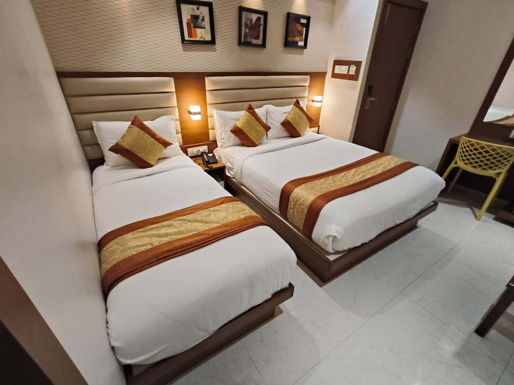 Hotel Pearl Residency Thane