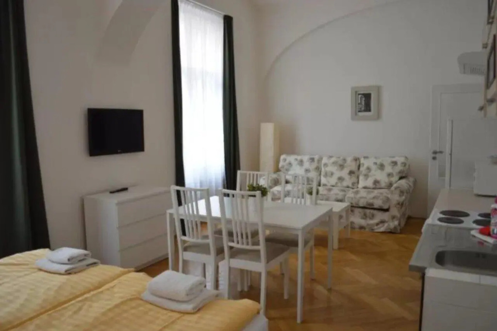 Old Town Apartment Spalena