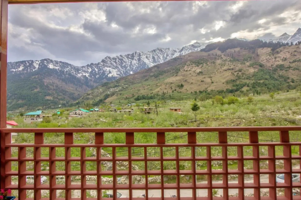 La Aero Resort Home in Snow Mountains