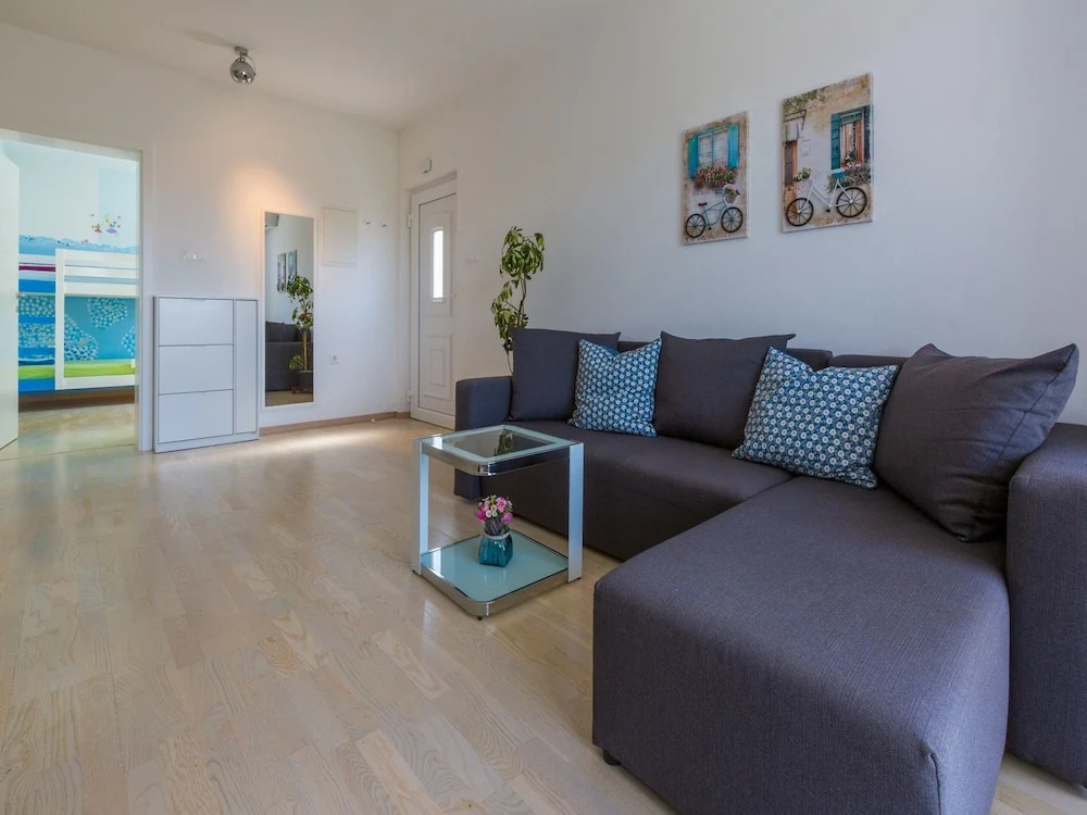 Apartment Mirta