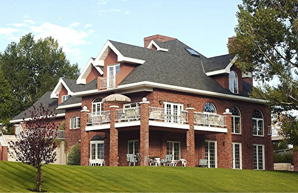 Toad Hall Manor