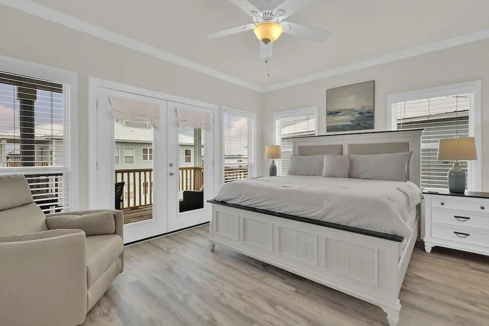 Spinnaker Pointe 3b 3 Bedroom Duplex by RedAwning