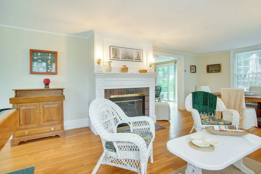 1 Mi to Marina! Hyannis Family Getaway w/ Deck