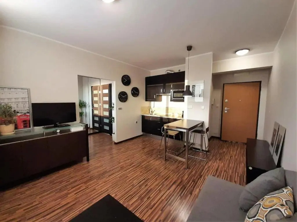Airport Residence Amber