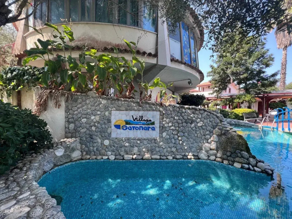 Hotel Sayonara Club