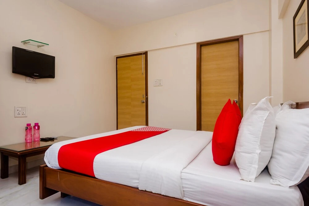 OYO Apartments Mumbai Domestic Airport 1