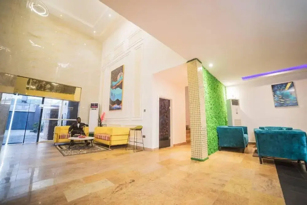 The Grosvenor Rooms And Suites