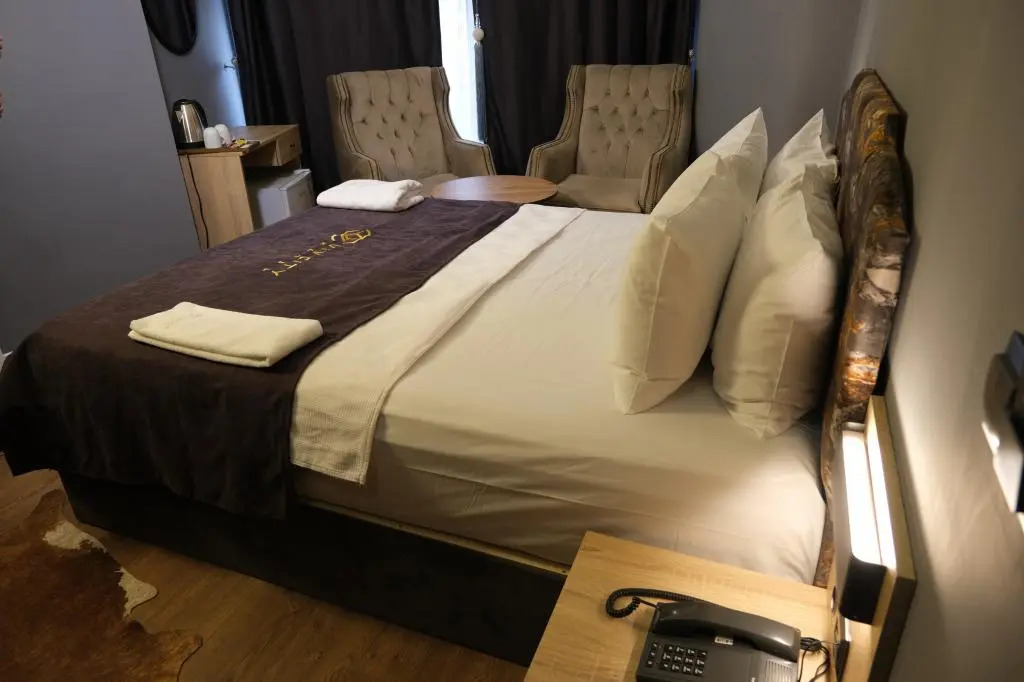 Viv City Hotel