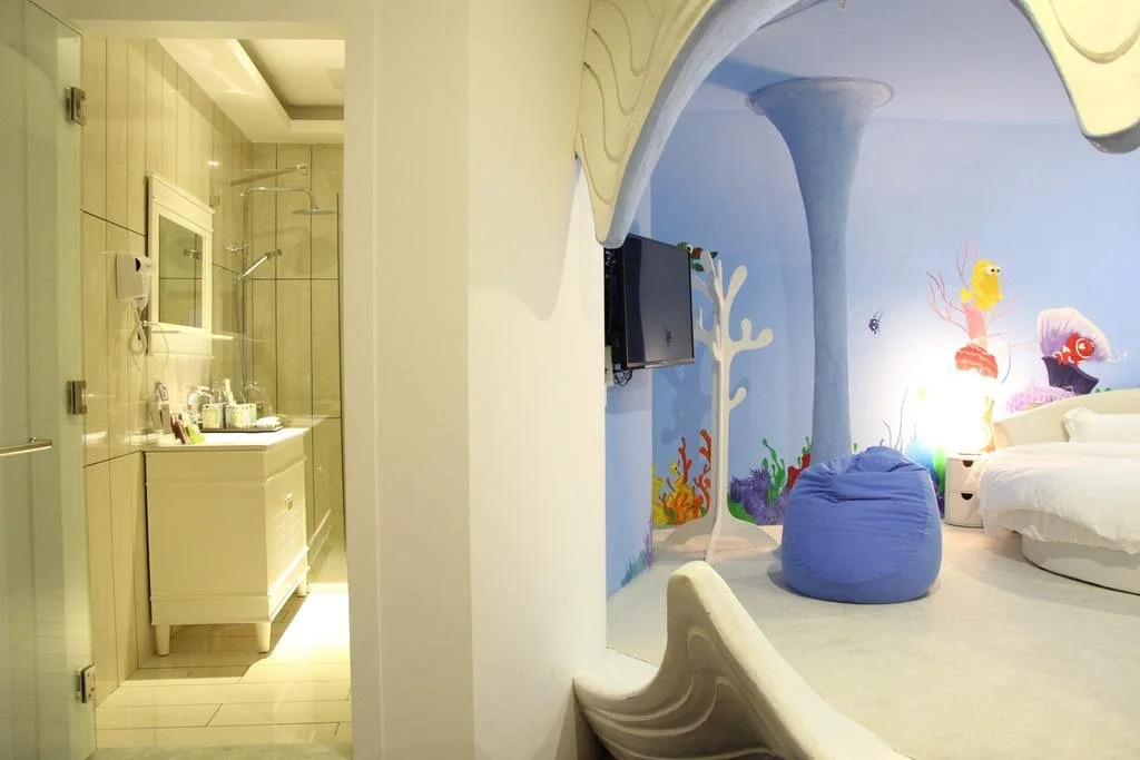 Xiamen Alice Theme Hotel