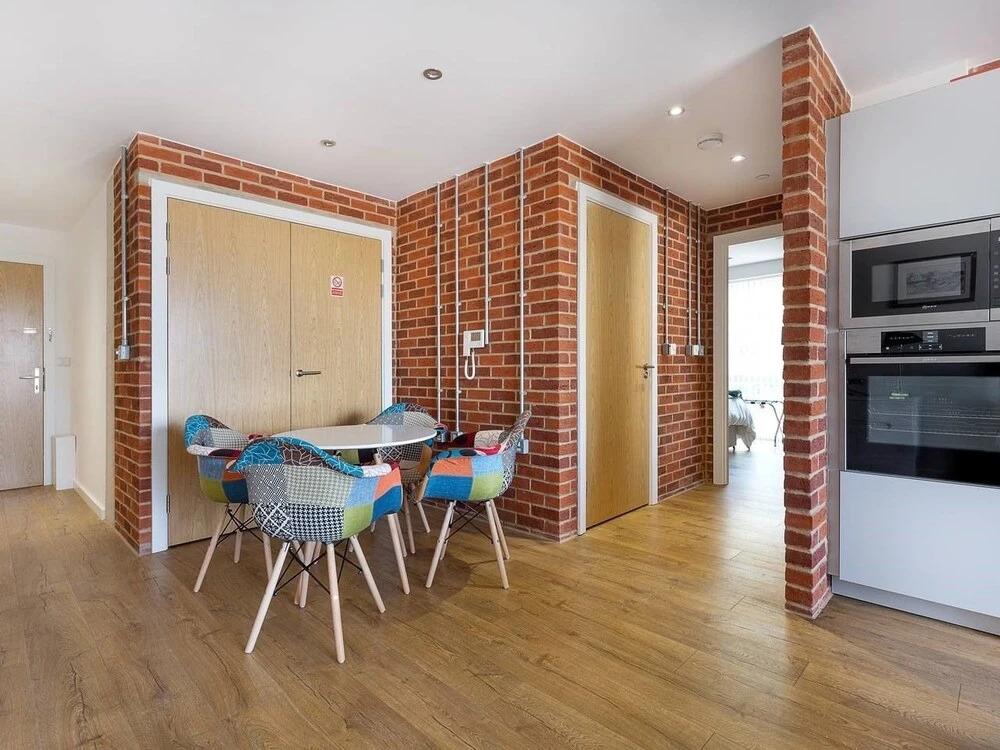 Platform Apartment