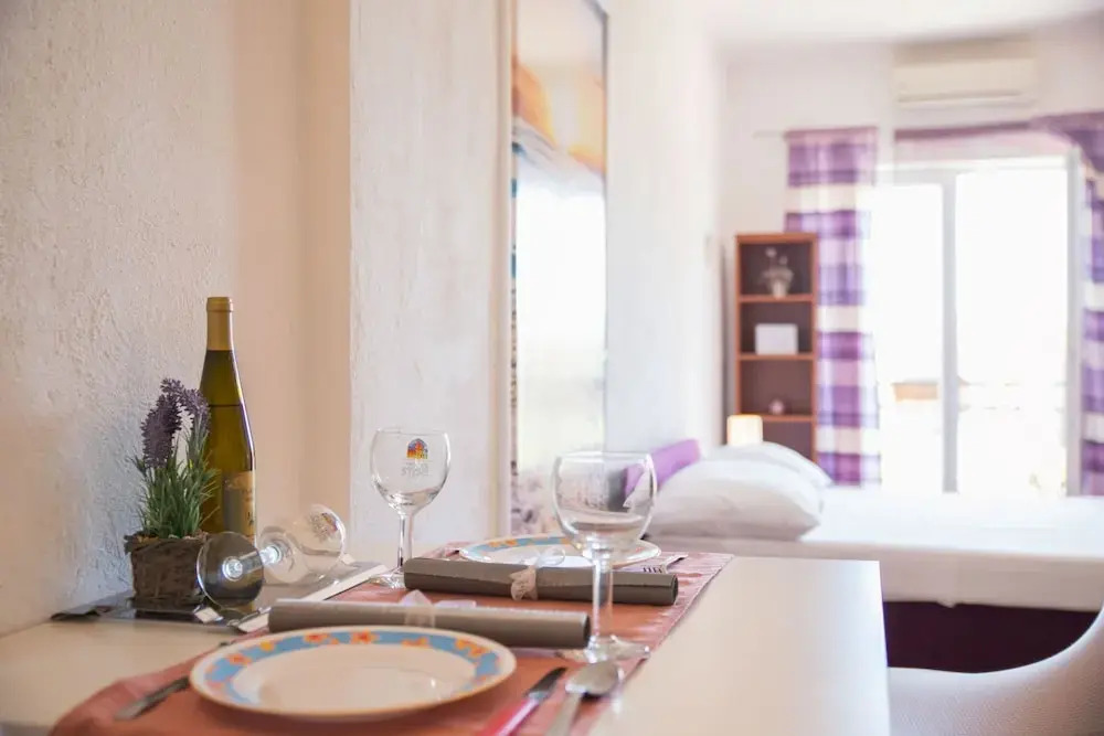 Tranquil and Stylish Apartment Kastel Novi