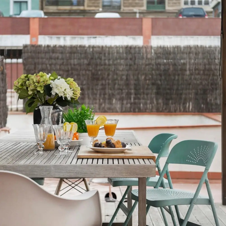 Artist Modernist 3-br Gem Next to Paseo de Gracia