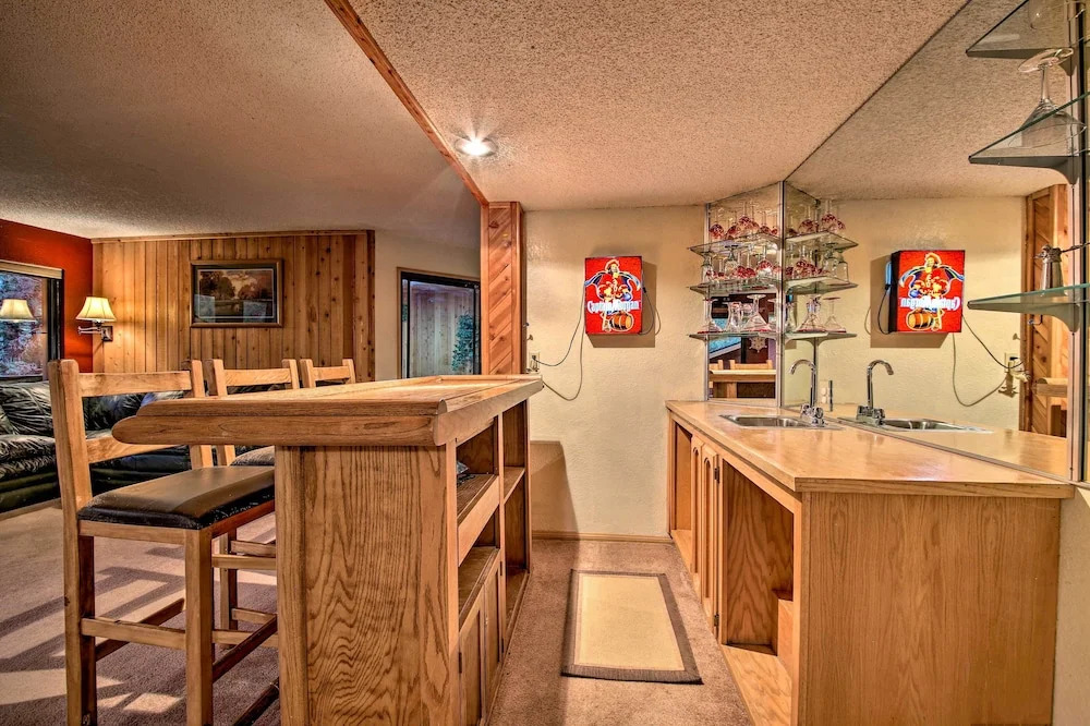 Hike, Ski, Fish: Big Bear Lake Lodge w/ Deck
