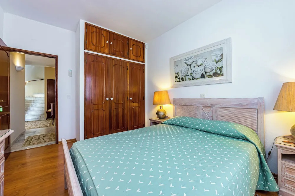 Albufeira Villa El-Gharb private 4 Bedrooms