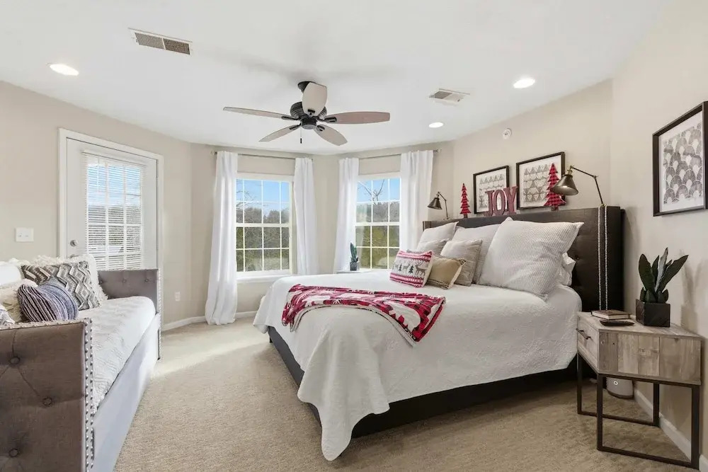 The Ozark Getaway Stay for 6