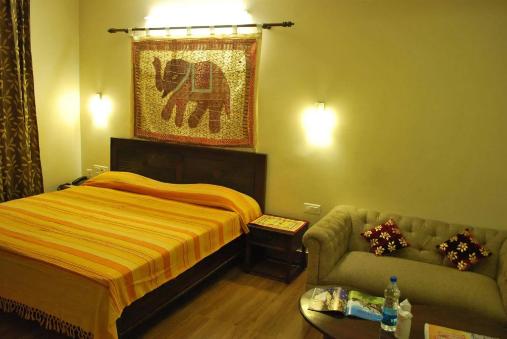 Hotel H R Palace