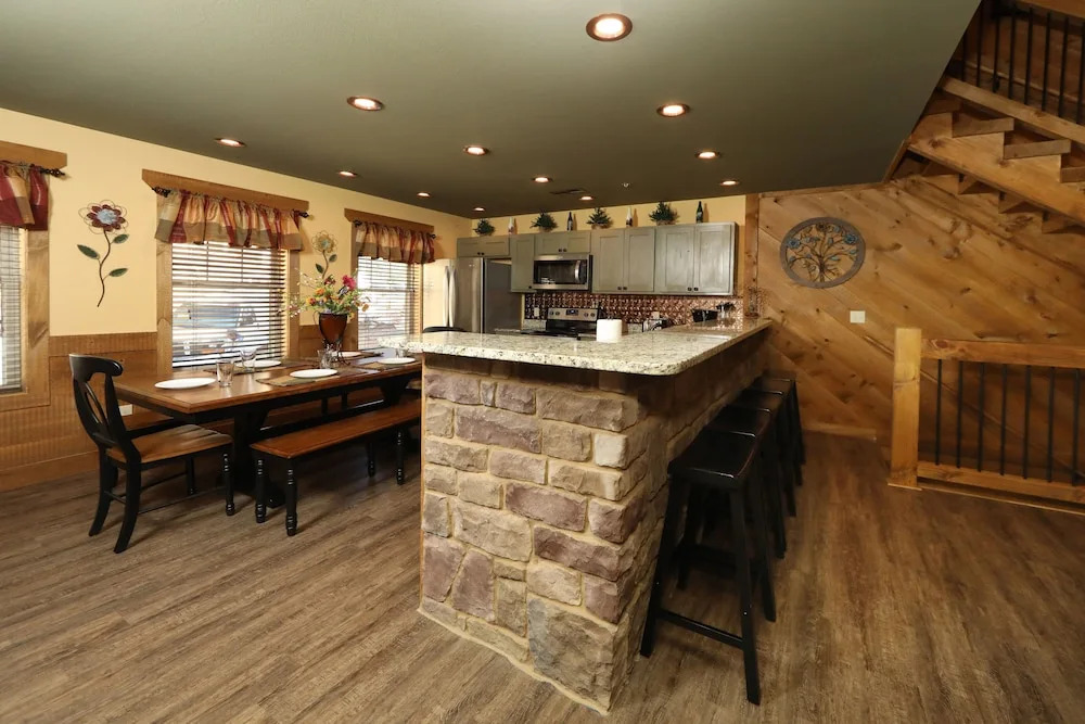 Splash Time Cinema - Six Bedroom Chalet