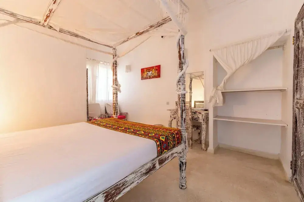 Paradise Lagoon B&B