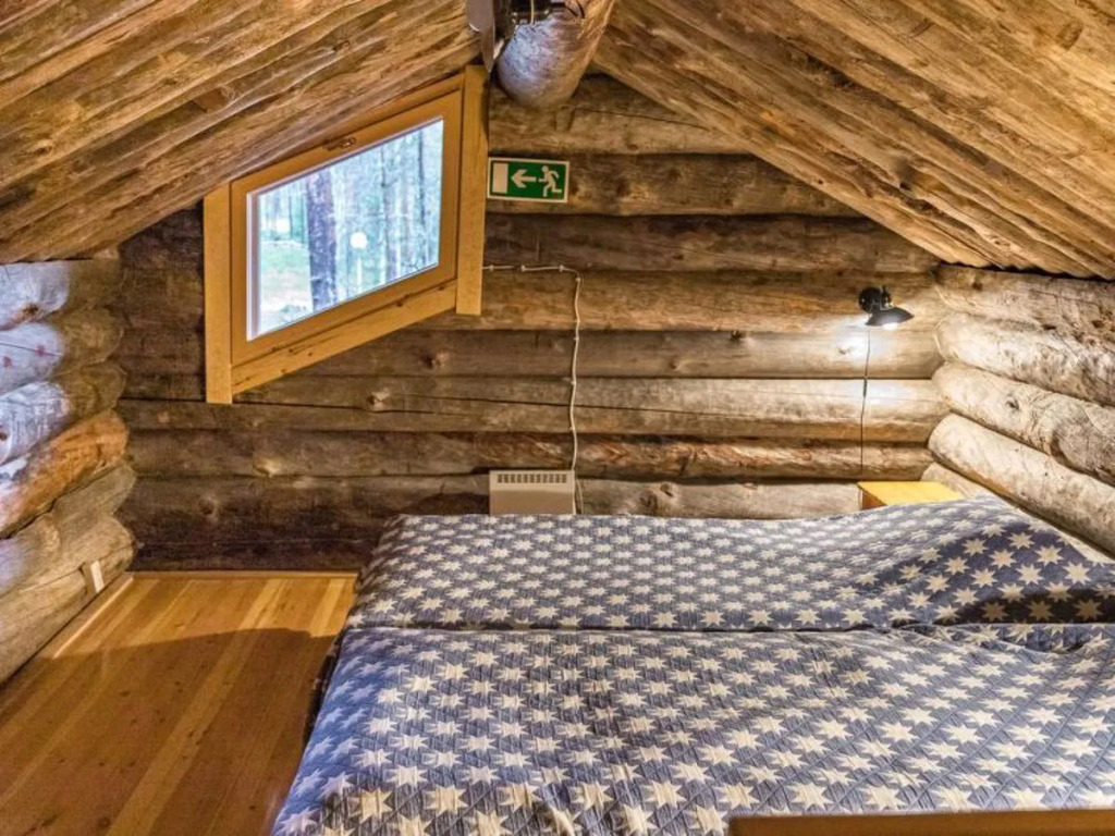 YLLäSNäKYY 7 / KARKELO