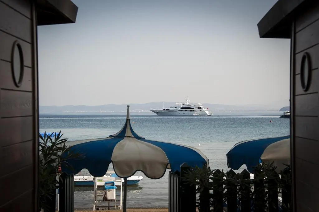 La Bussola Beach Hotel