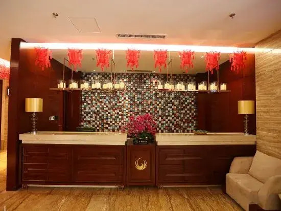 Phoenix Mountain Hotel