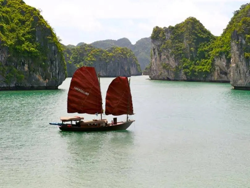 Tuan Sailing Cruise