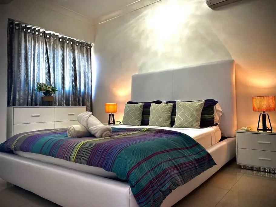 Suite Deluxe 1 bed, city OceanView, pool,Saune,Gym