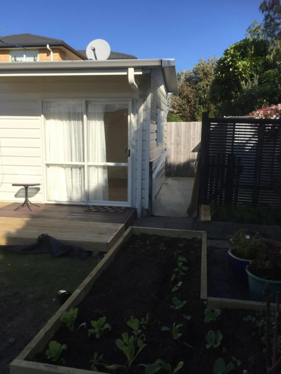 K&R Orewa bed and breakfast