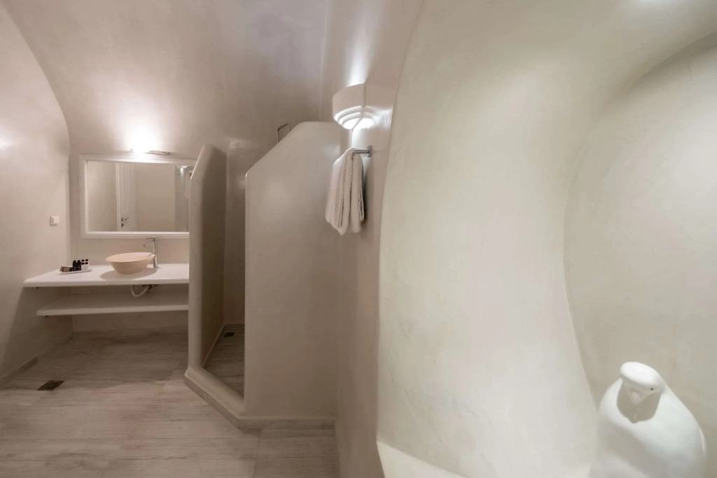 Anemos Cave Suites