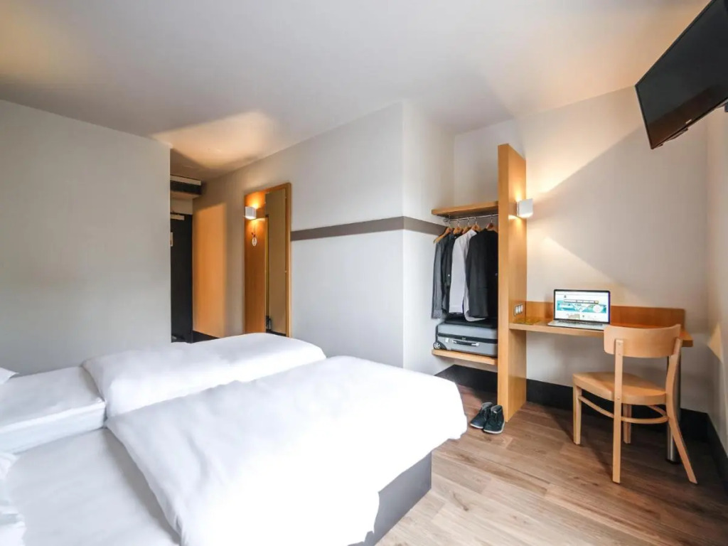 B&B HOTEL Nantes Centre