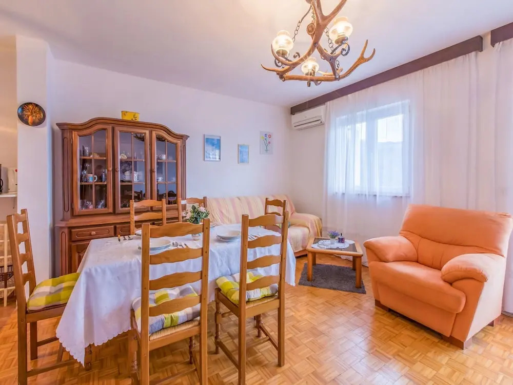 Apartments Biserka