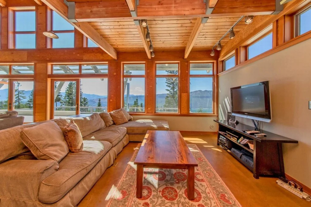 Lookout Lodge