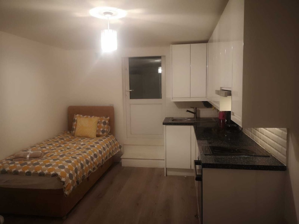 Beautiful Studio Putney London