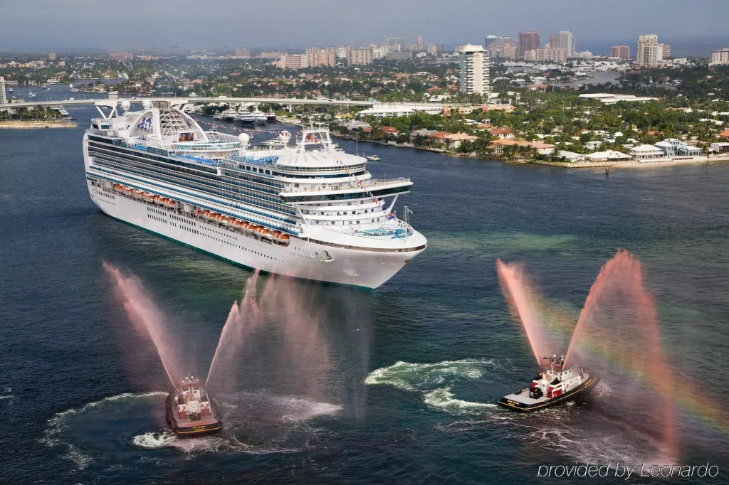 Holiday Inn Express Hotel & Suites Fort Lauderdale Airport/Cruise Port by IHG