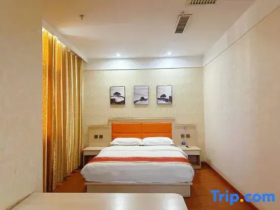 Home Inn Baiyun Hotel (Korla Jiaotong West Road Food Court)