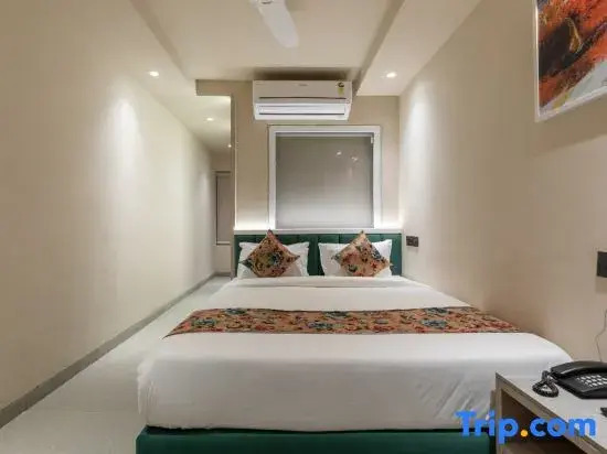 Hotel Redvibe-A Unit of RVS Groups