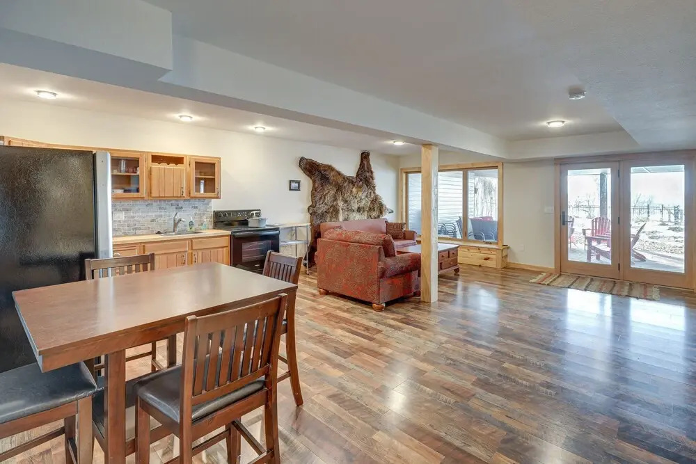 Yankton Vacation Home w/ Hot Tub & River Views