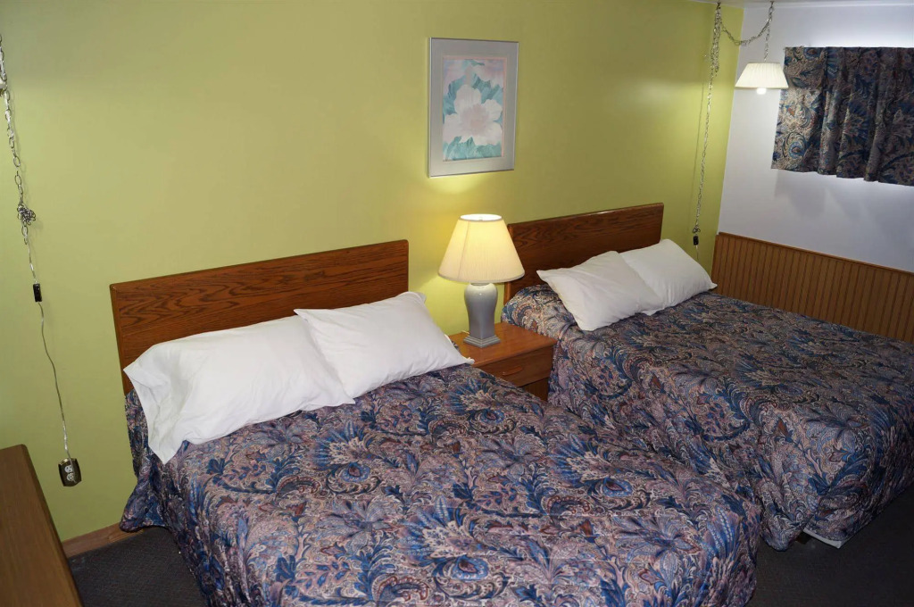 Robyns Motel