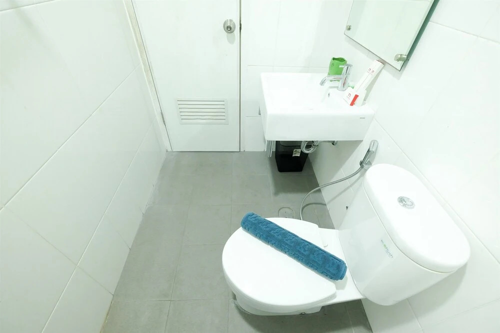 Homey Westmark Tanjung Duren Apartment near Taman Anggrek