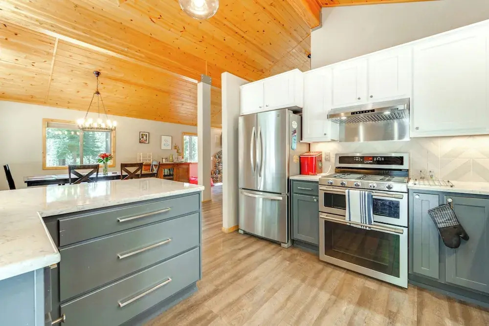 Near Ski Resorts & Trails: Truckee Home w/ Hot Tub