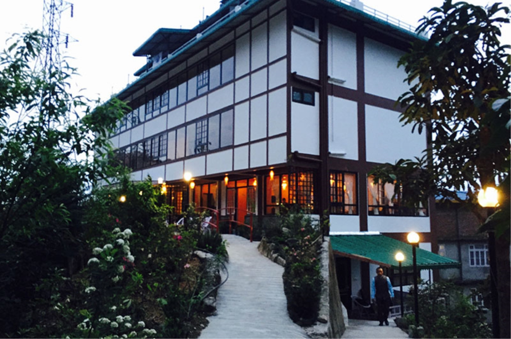 Hotel 100 Petals - Gangtok 12 mins from MG Marg